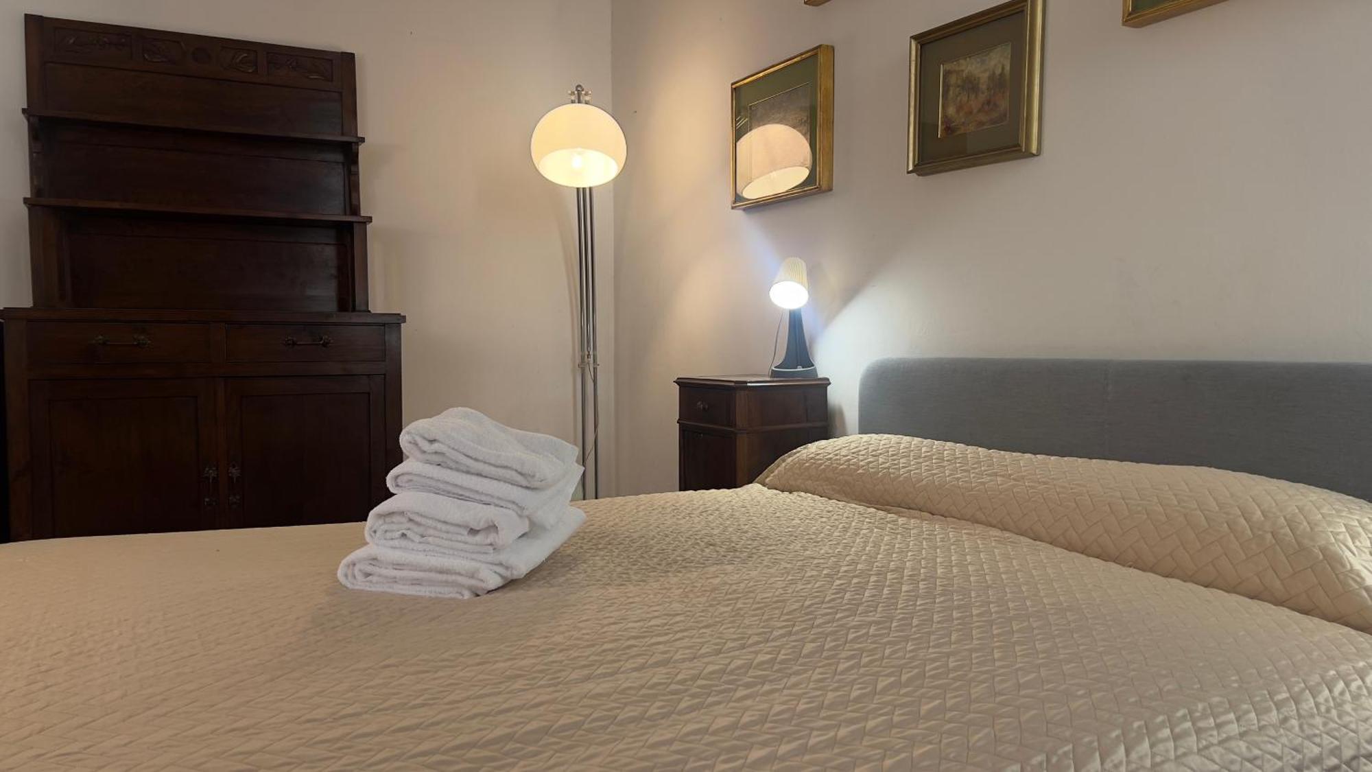 Papavero Piazza Delfino Bergamo Eksteriør billede
